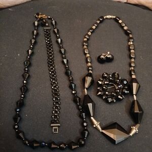 Elegant Black Jewelry Set